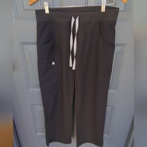 Women's Figs Kade Cargo Scrubs Small And Zamora Navy Joggers 2 Pair